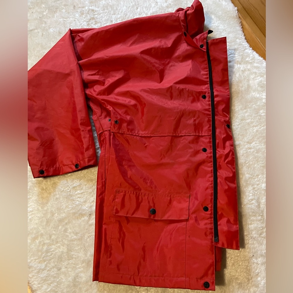 Men’s US M Helly Hansen water proof rain jacket